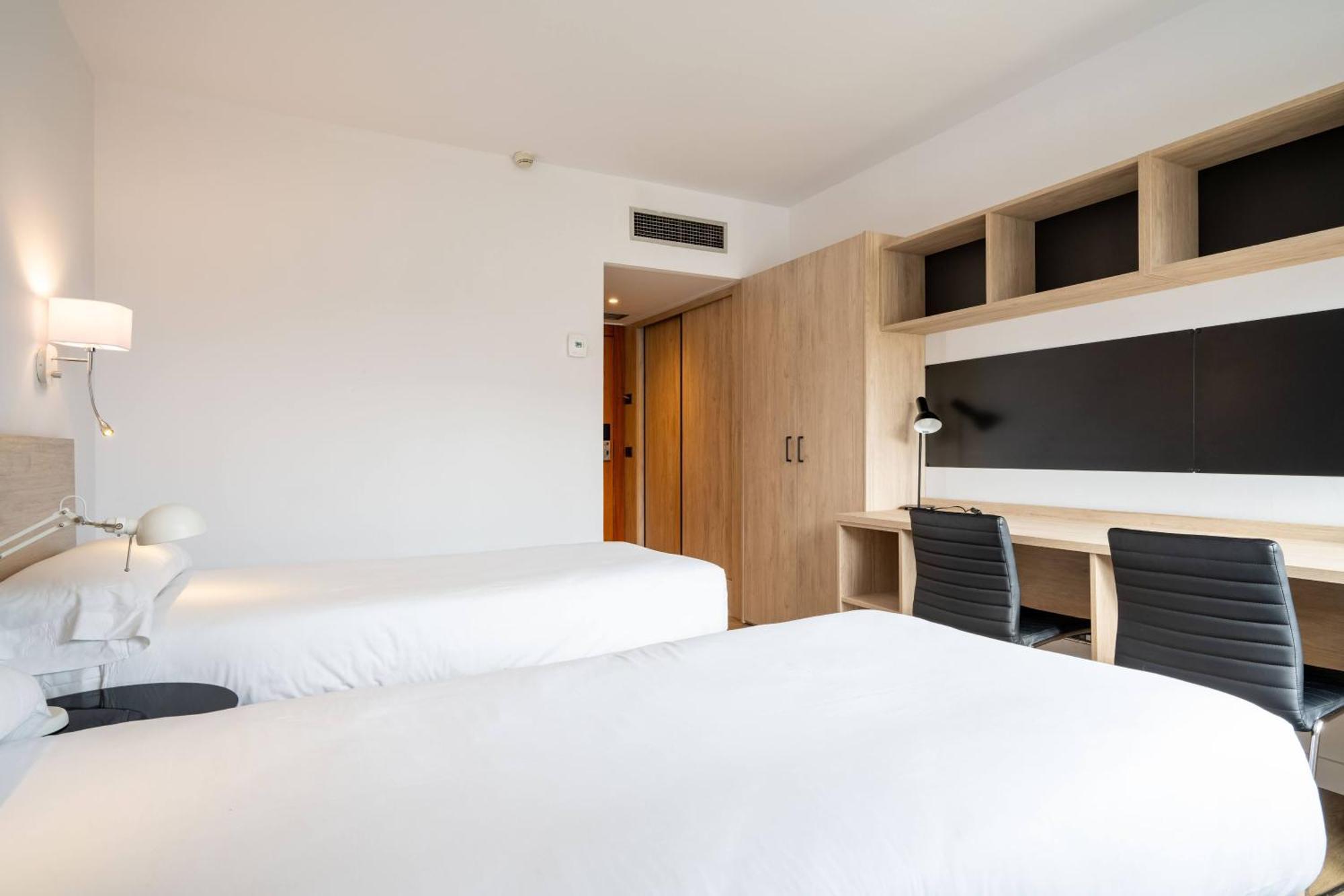 Micampus Pamplona Student Residence Экстерьер фото