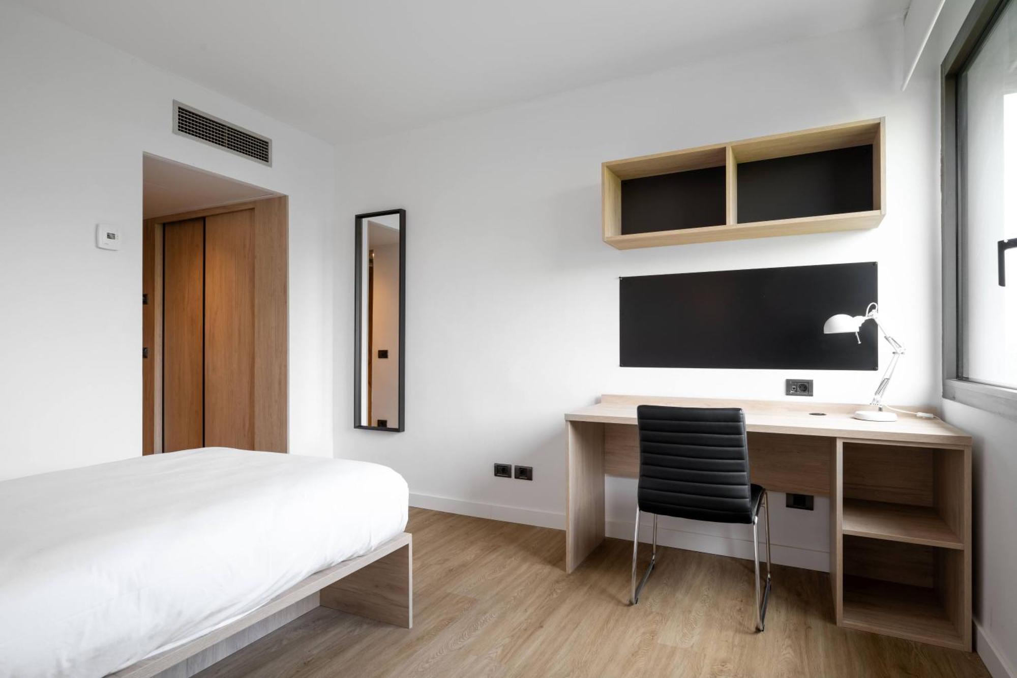Micampus Pamplona Student Residence Экстерьер фото
